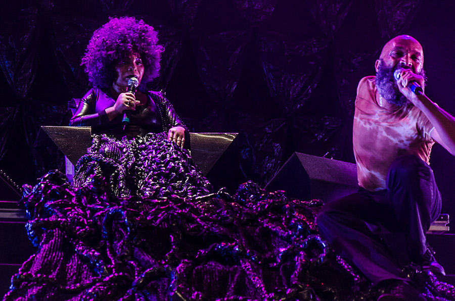 Cenografia e Iluminação para Elza Soares